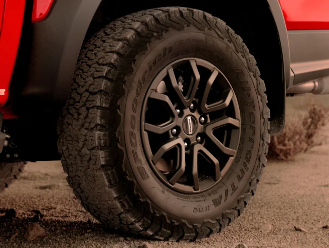 La-zăng hợp kim địa hình